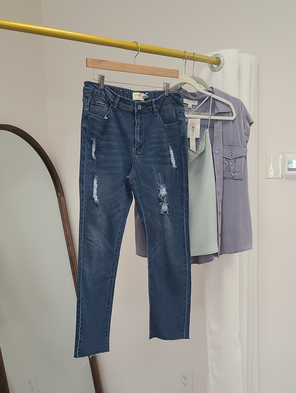 High-Rise Distressed Women's Jeans - Dark Blue